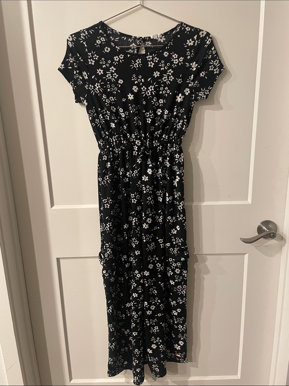 Black Floral Maxi Dress with White Daisies